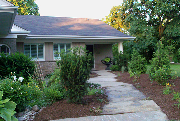 John C. Young Design - Front Entrance - Garden pathway